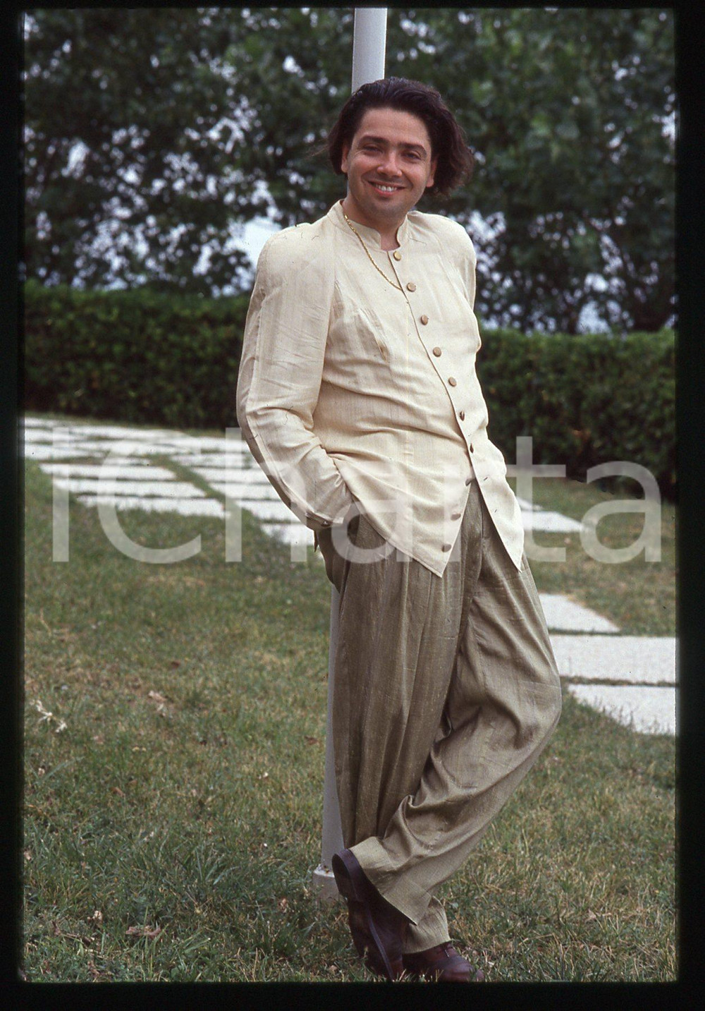 Fotografia d'epoca originale 35mm vintage slide* 1990ca MILANO (?) Valentin YUDASHKIN ritratto dello stilista 1