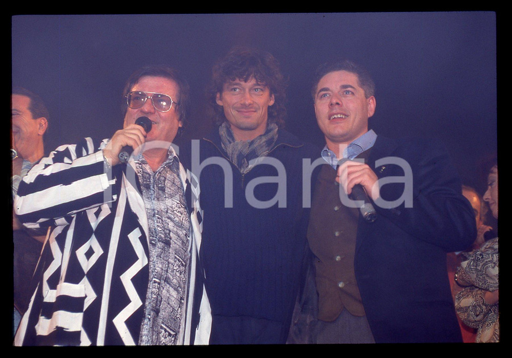 35mm vintage slide* 1990ca Giovanni STROPPA il calciatore con Leone DI LERNIA *