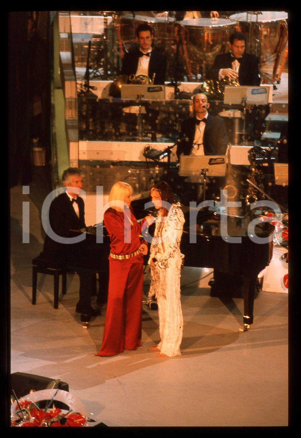 35mm vintage slide* 2001 FESTIVAL di SANREMO Raffaella CARRA' con Anna OXA