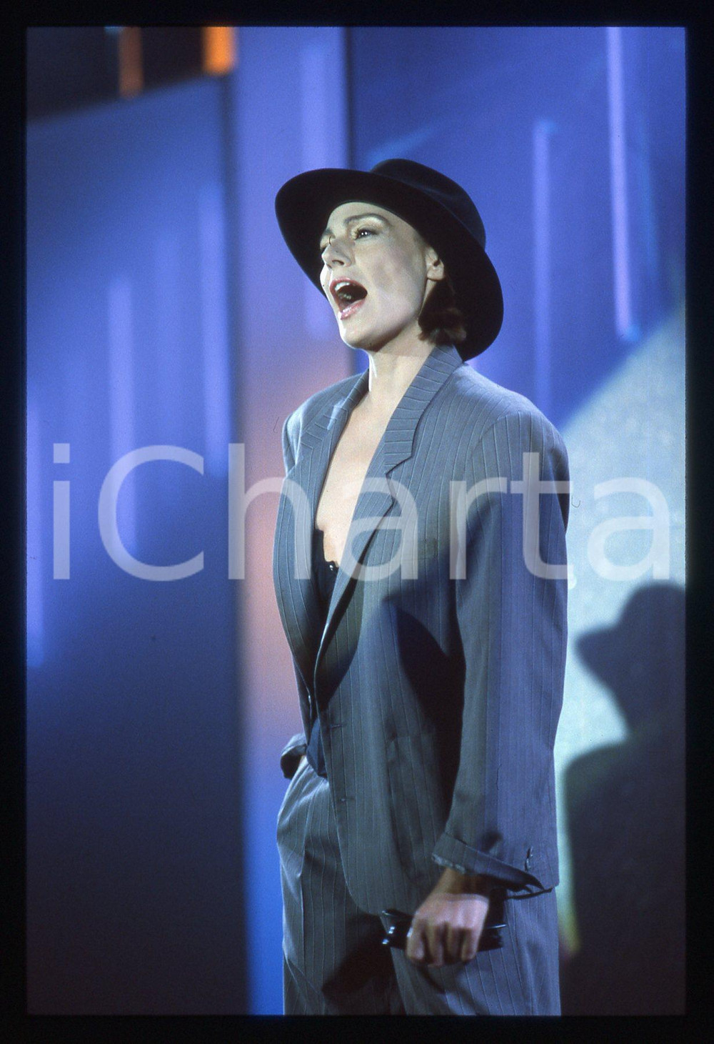 35mm vintage slide* 1985ca MUSICA - Viola VALENTINO ritratta sul palco (7)