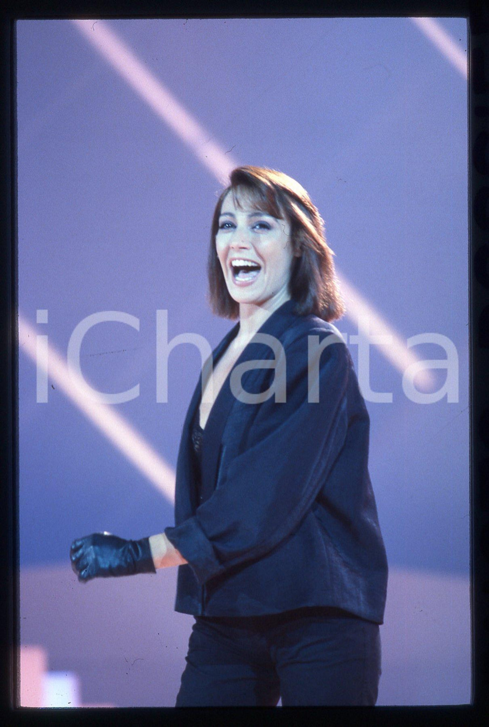 35mm vintage slide* 1985ca MUSICA - Viola VALENTINO ritratta sul palco (13)