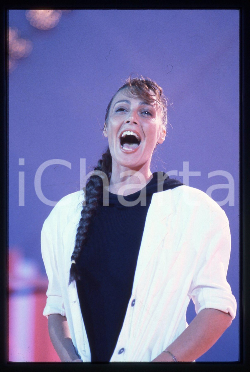 35mm vintage slide* 1980ca MUSICA Viola VALENTINO ritratta sul palcoscenico