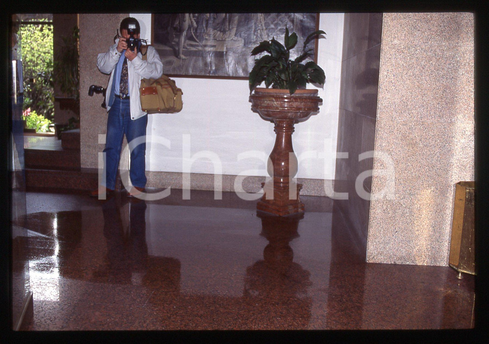 Fotografia d epoca originale 35mm vintage slide 1995 MILANO  Maurizio GUCCI scena dell omicidio 2 1