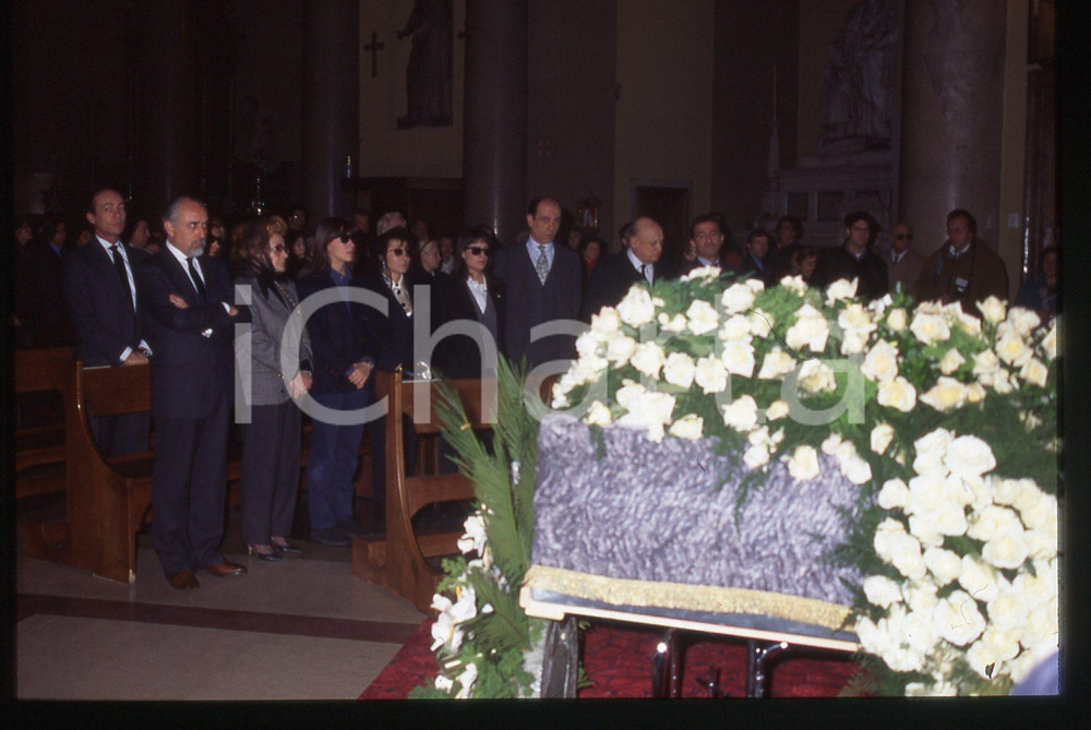 Fotografia d epoca originale 35mm vintage slide 1995 MILANO  Maurizio GUCCI Funerali dell imprenditore 11 1