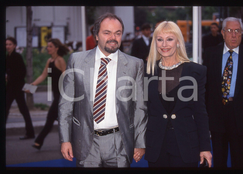 35mm vintage slide* 1998 NOTTE TELEGATTI - Raffaella CARRA' e Sergio JAPINO (6)