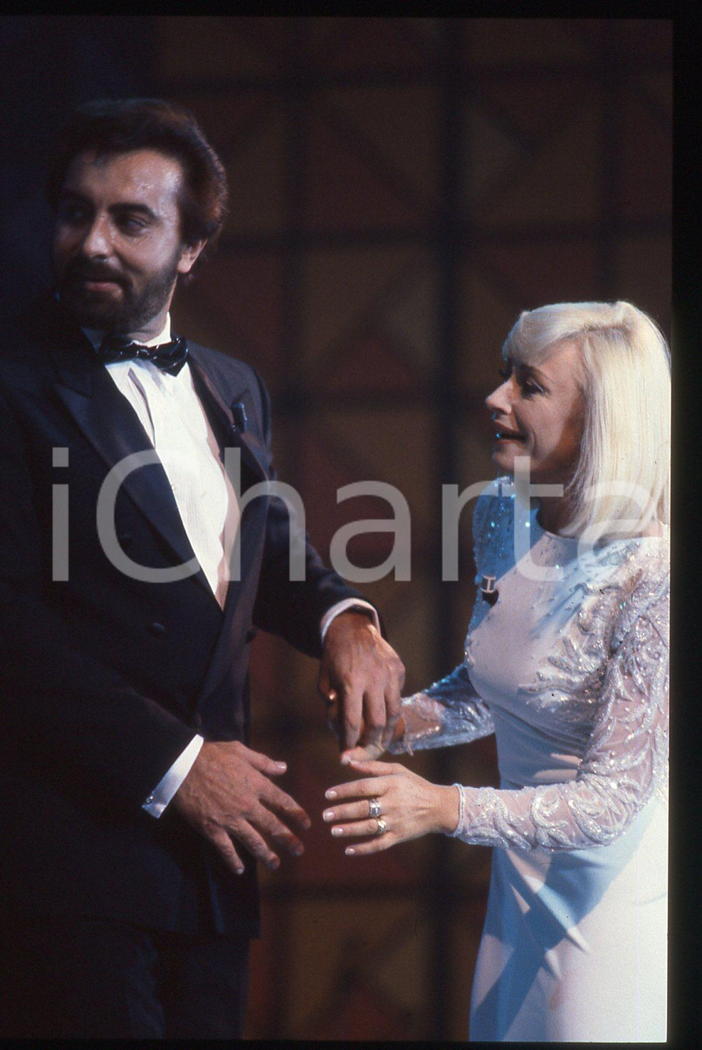 35mm vintage slide* 1990ca TELEVISIONE - Raffaella CARRA' con Kabir BEDI (3)