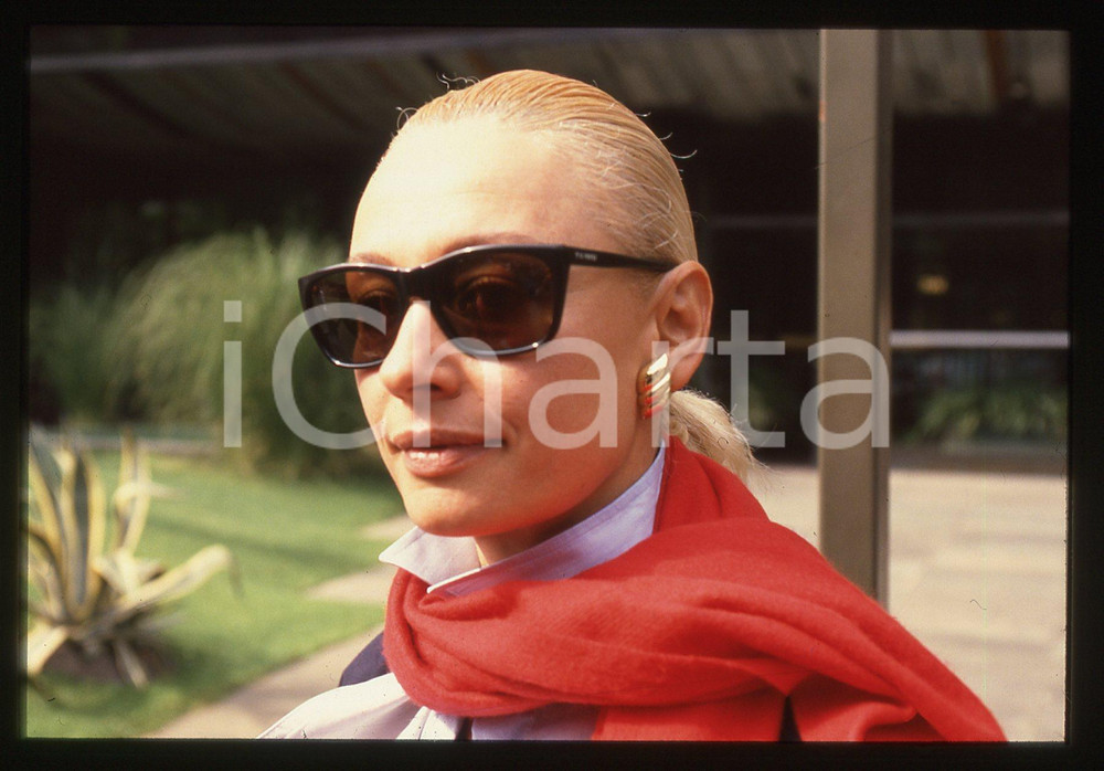 35mm vintage slide* 1990ca ROMA Raffaella CARRA' ritratto della showgirl *