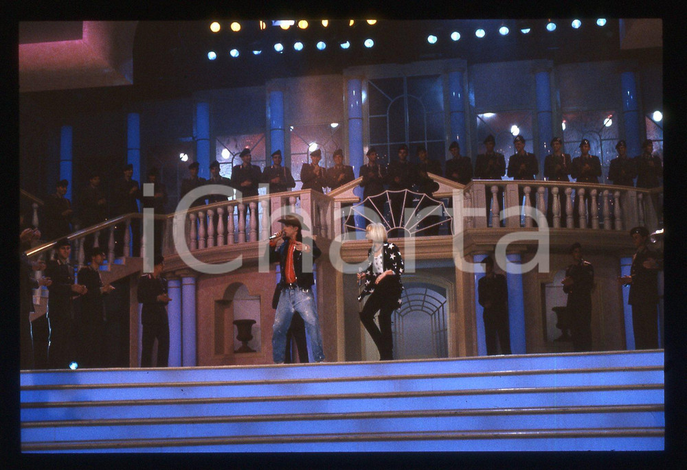35mm vintage slide*1989 IL PRINCIPE AZZURRO Raffaella CARRA' e Lorenzo JOVANOTTI