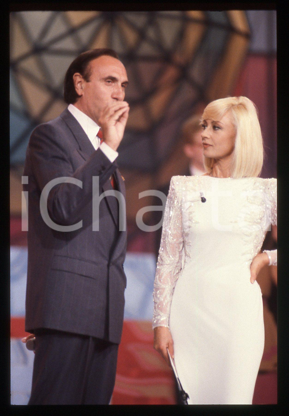 Fotografia d epoca originale 35mm vintage slide 1990ca TELEVISIONE  Raffaella CARRA  e Pippo BAUDO 1
