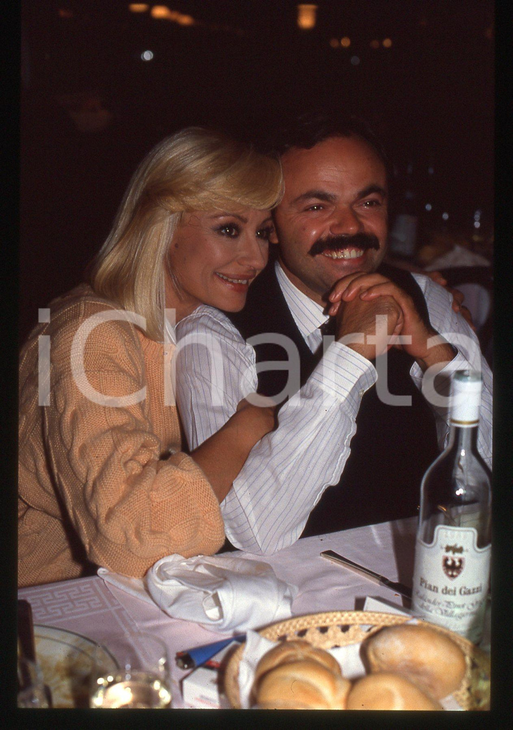 35mm vintage slide* 1990 TELEVISIONE Raffaella CARRA' e Sergio JAPINO (2)