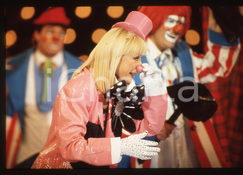 35mm vintage slide* 1988 RAFFAELLA CARRA' SHOW - Raffaella CARRA' clown (5)