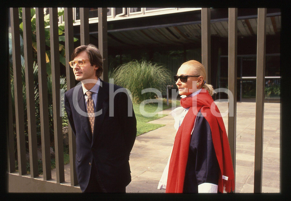 35mm vintage slide* 1990ca ROMA Raffaella CARRA' con Vittorio SGARBI (4)