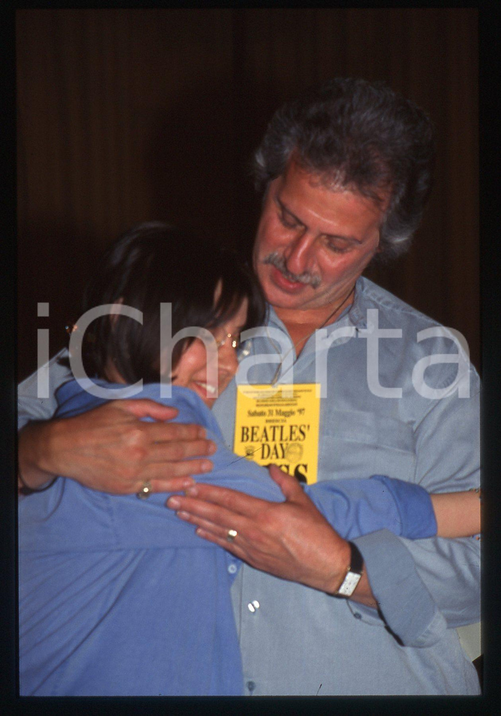 35mm vintage slide* 1997 BRESCIA Pete BEST batterista BEATLES con un'ammiratrice