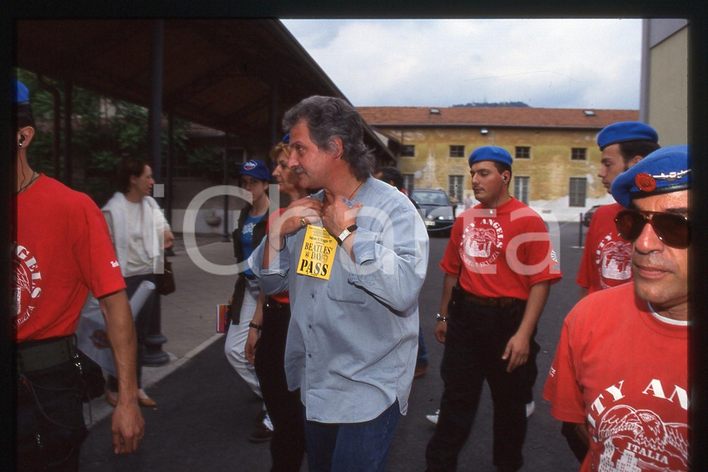 35mm vintage slide* 1997 BRESCIA Pete BEST batterista BEATLES a raduno fans (7)