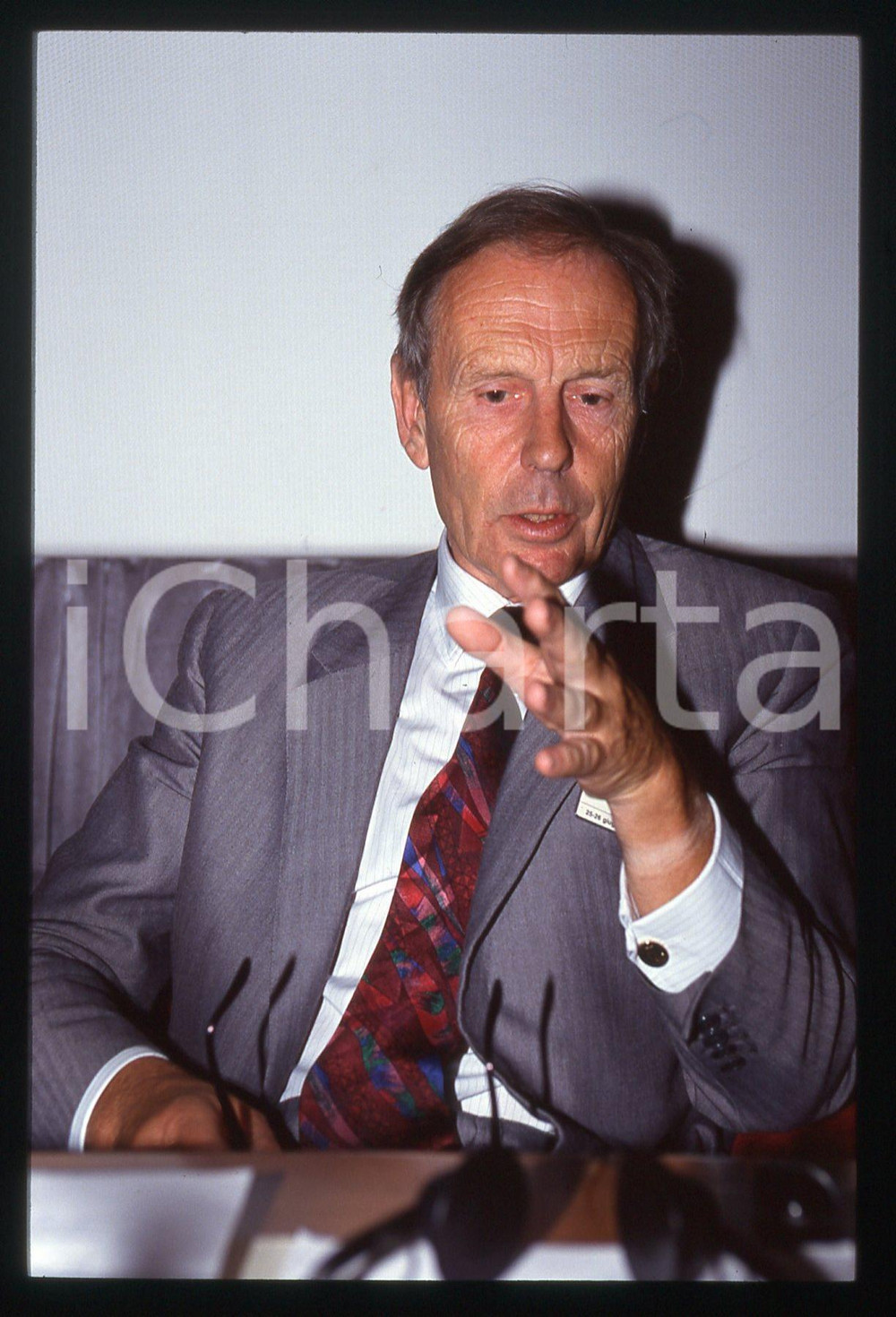 35mm vintage slide* 1992 MILANO - Sir Brian CORBY in Camera di Commercio (2)