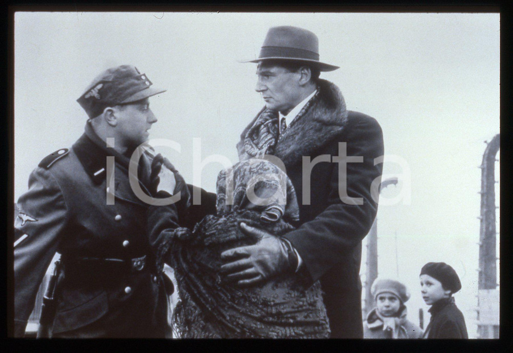 35mm vintage slide* 1993 SCHINDLER'S LIST Liam NEESON in una scena del film (3)