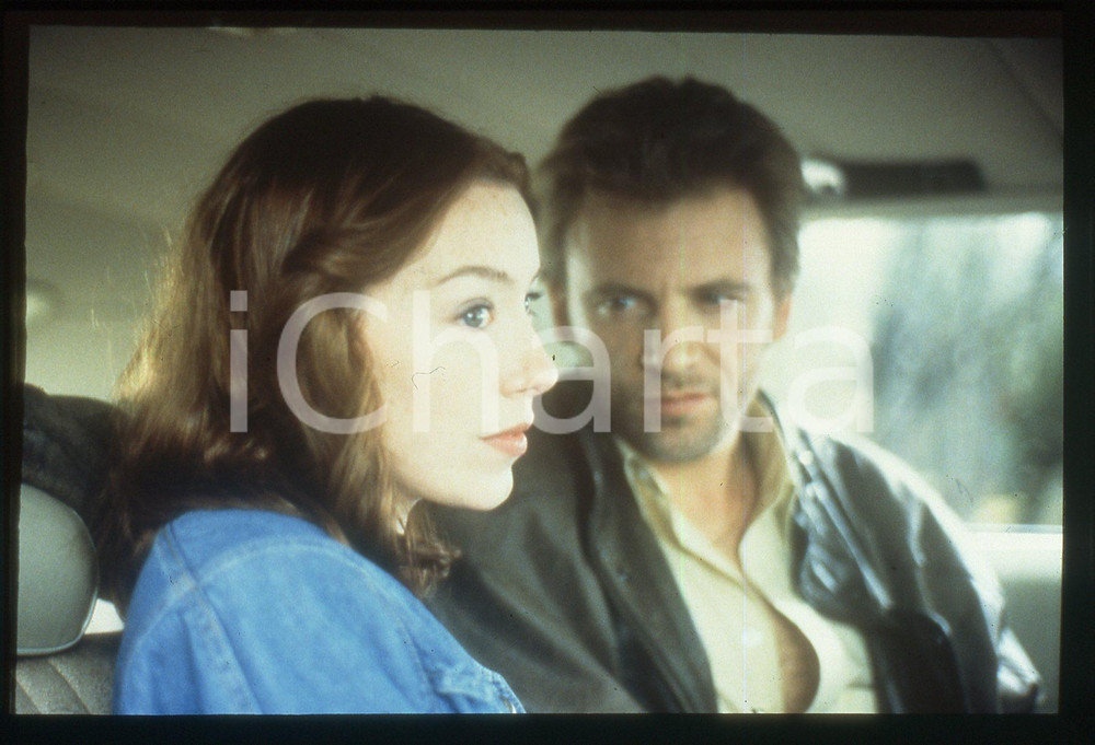 Fotografia d epoca originale 35mm vintage slide 2000 SUSPICIOUS RIVER  Molly PARKER e Callum Keith RENNIE 1