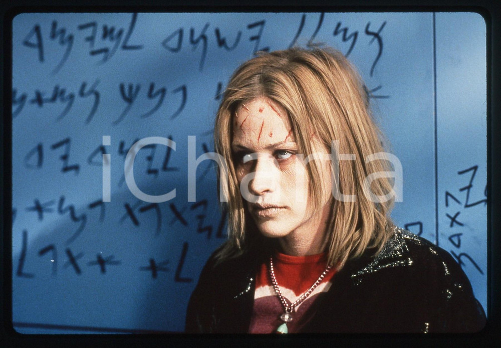 Fotografia d epoca originale 35mm vintage slide 1999 Film STIGMATA  Patricia ARQUETTE in una scena 2 1