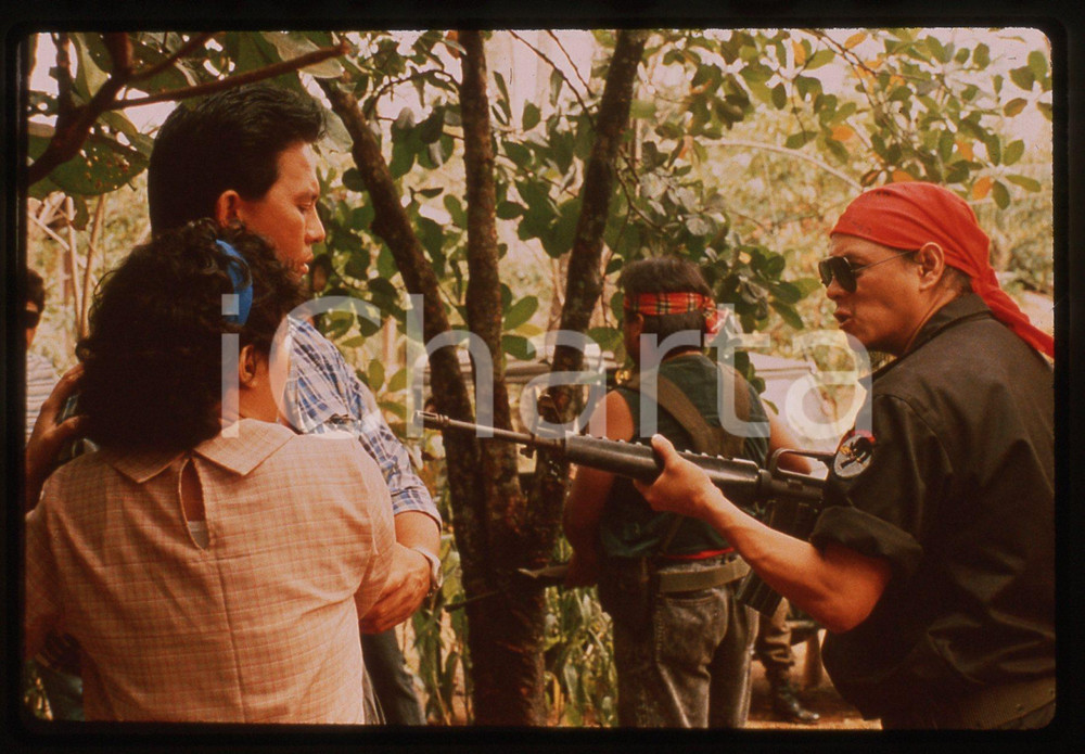 Fotografia d epoca originale 35mm vintage slide 1989 Film ORAPRONOBIS  Phillip SALVADOR in una scena 1