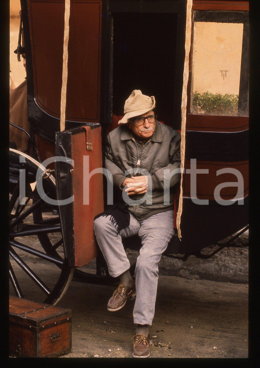 35mm vintage slide* 1991 Film ROSSINI! ROSSINI! - Mario MONICELLI sul set (3)