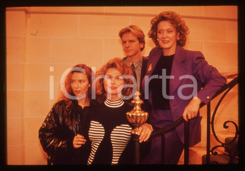 Fotografia d epoca originale 35mm vintage slide 1991 Serie Tv RIVIERA  Jeane MANSON con il cast 1