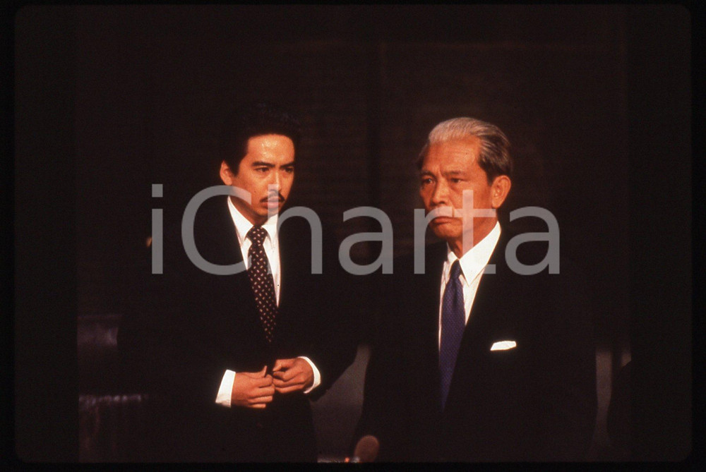 35mm vintage slide* 1993 RISING SUN regia di Philip KAUFMAN -una scena del film