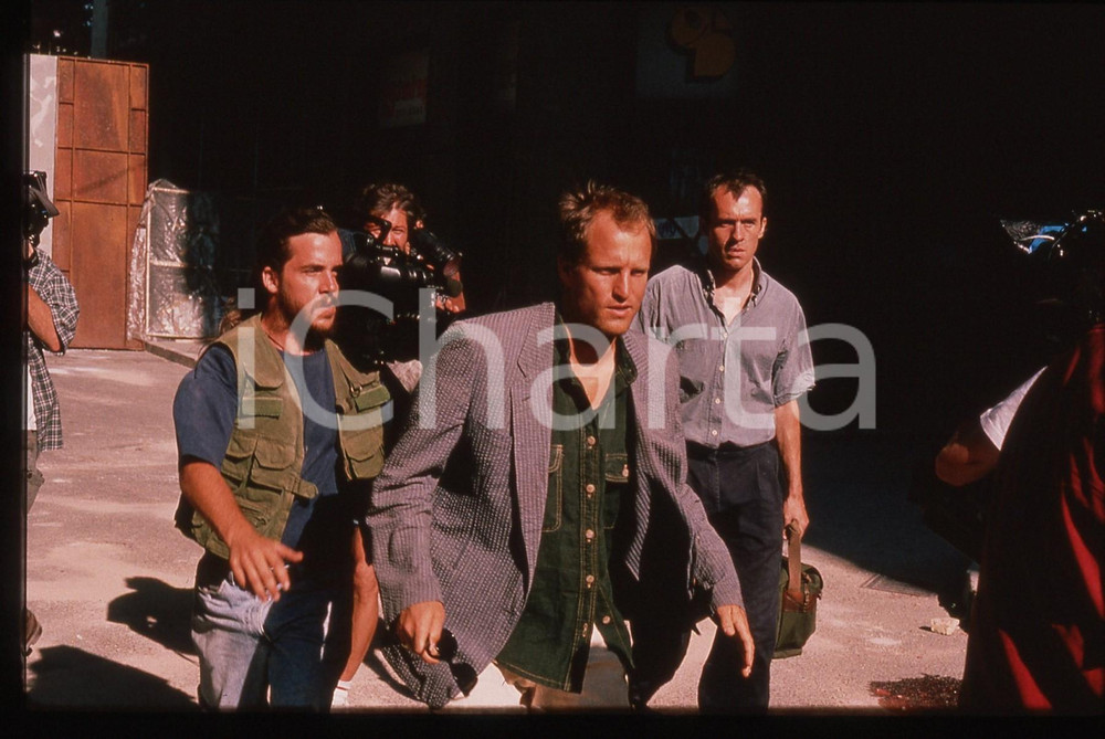 35mm vintage slide* 1997 Film WELCOME TO SARAJEVO - Woody HARRELSON in una scena
