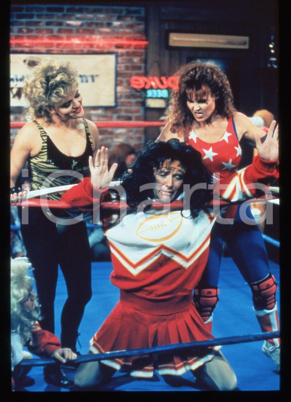 35mm vintage slide* 1991 Serie Tv STEP BY STEP - Patrick DUFFY in una scena 