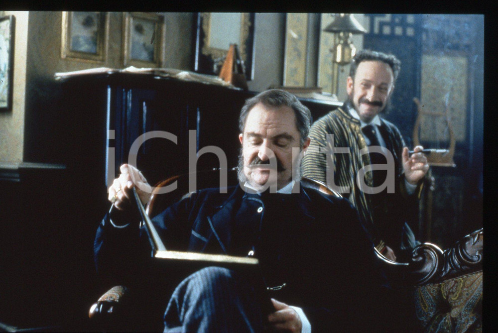 35mm vintage slide*1999 TOPSY - TURVY - Allan CORDUNER in una scena del film (2)