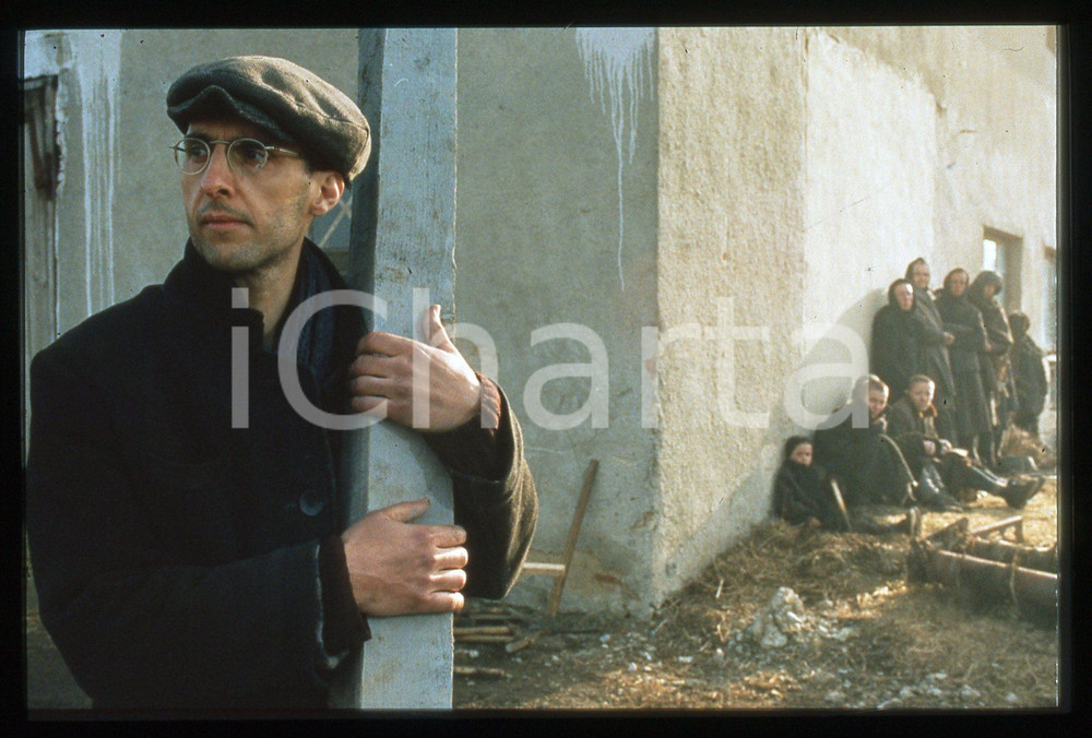 Fotografia d epoca originale 35mm vintage slide1997 Film LA TREGUA  John TURTURRO interpreta Primo LEVI 3 1