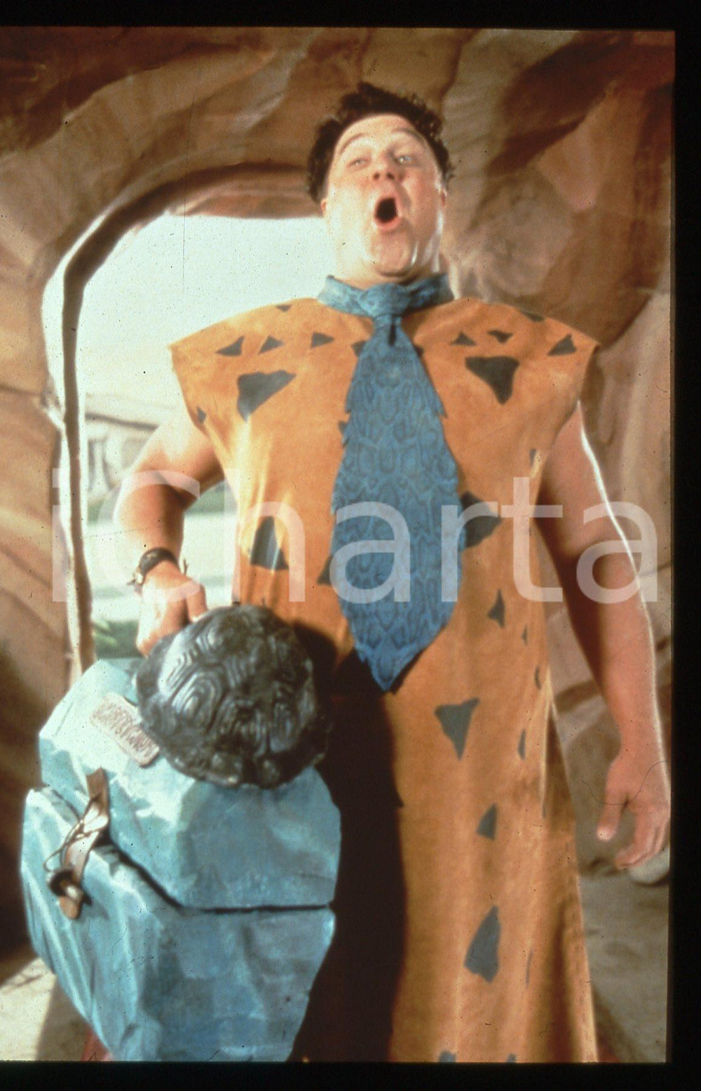 35mm vintage slide* 1994 Film THE FLINTSTONES - John GOODMAN in una scena