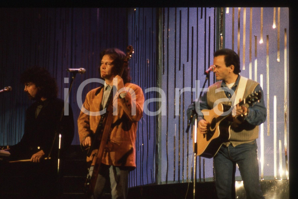 35mm vintage slide* 1990 Festival di SANREMO - POOH cantano "UOMINI SOLI" (16)