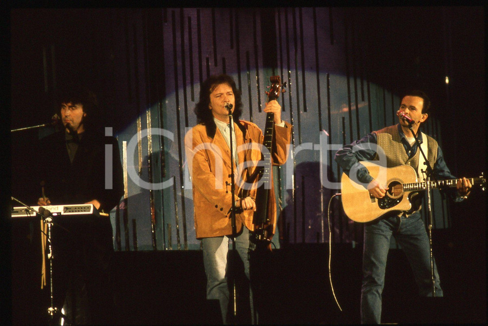 35mm vintage slide* 1990 Festival di SANREMO - POOH cantano "UOMINI SOLI" (17)