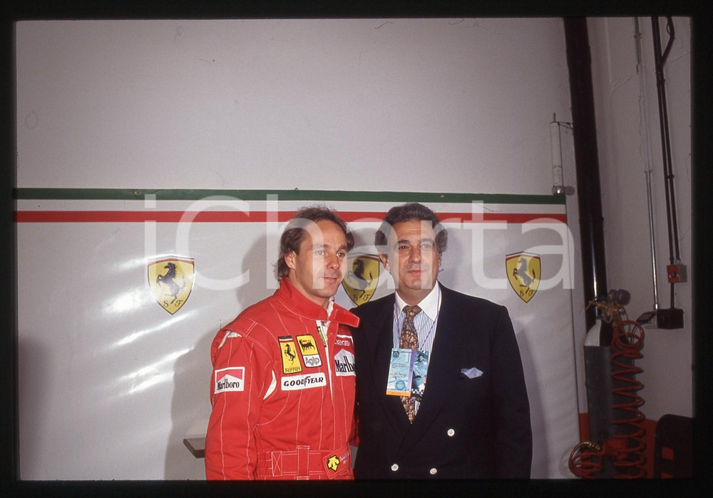 Fotografia d epoca originale 35mm vintage slide 1993 IMOLA Placido DOMINGO e Gerhard BERGER nei box FERRARI 1