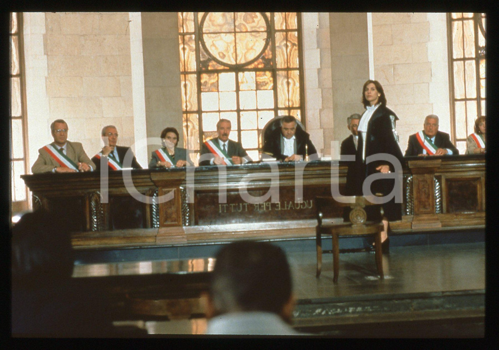 35mm vintage slide* 1998 Serie Tv AVVOCATI - Jo CHAMPA in una scena (2)