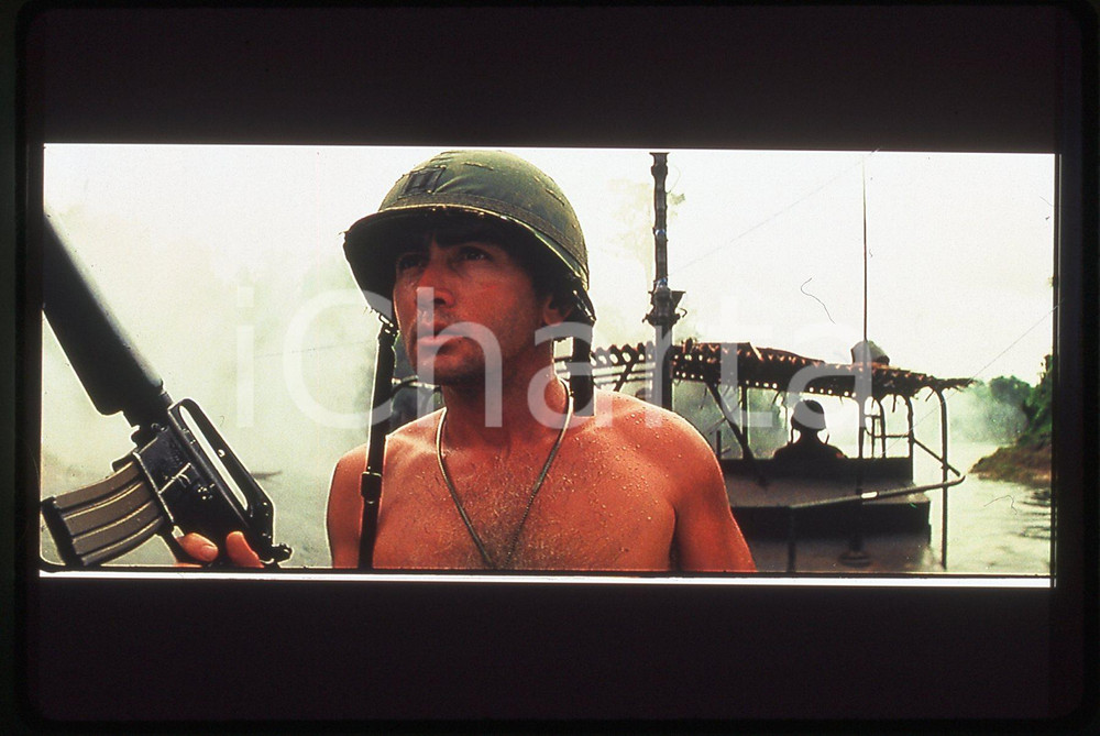 35mm vintage slide* 2001 Film APOCALYPSE NOW REDUX - Martin SHEEN in una scena *