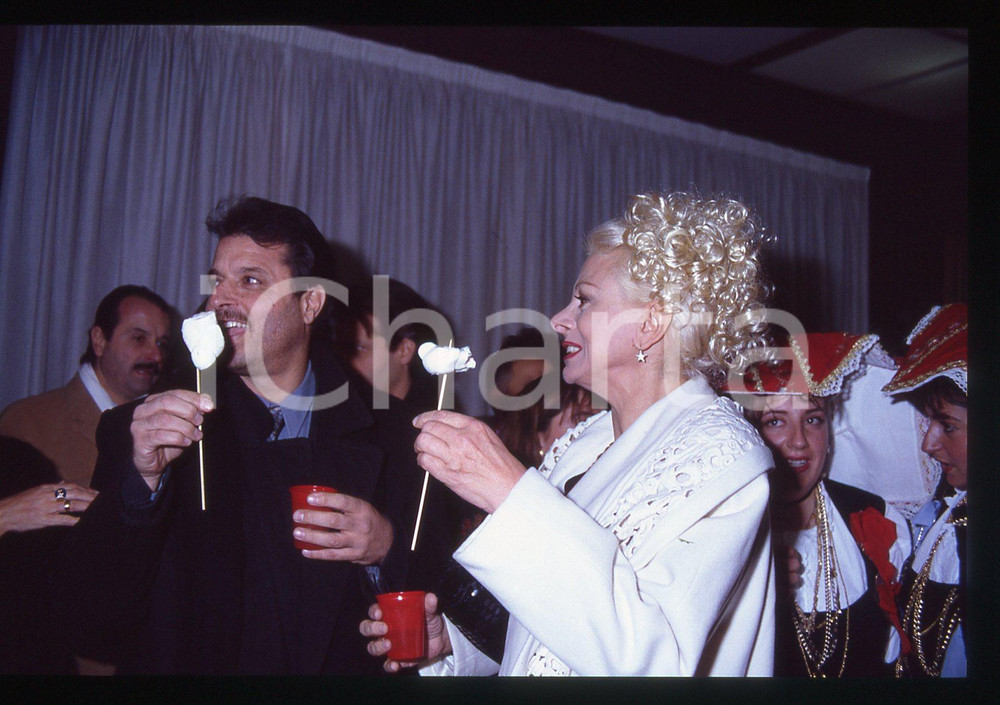 35mm vintage slide* 1990ca COSTUME - Sandra MILO e Pino LO PRESTI (3)