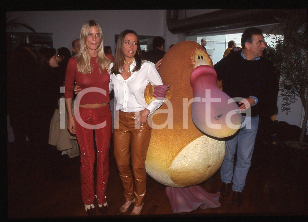 35mm vintage slide* 2000 STRANO MA VERO - Cristina PARODI e Filippa LAGERBACK