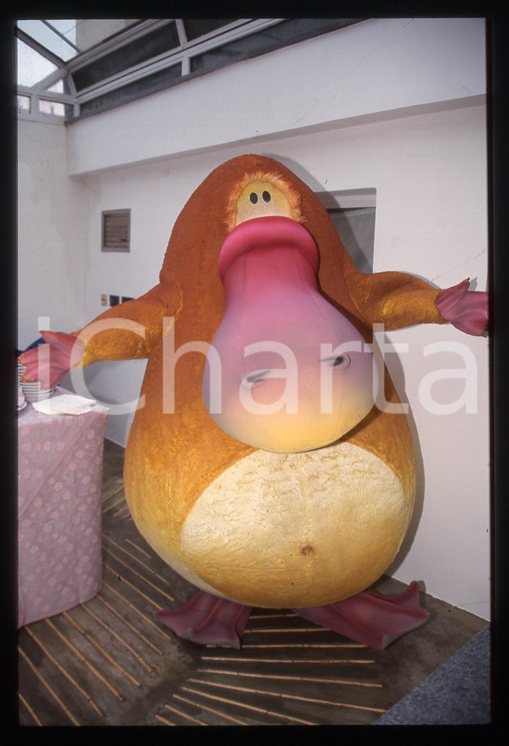 35mm vintage slide* 2000 STRANO MA VERO Il pupazzo HORNY mascotte del programma 