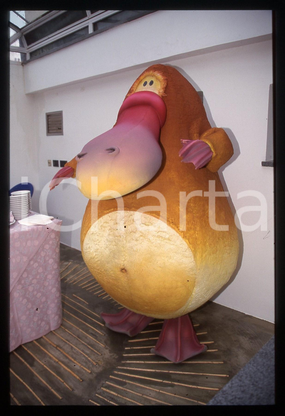 35mm vintage slide* 2000 STRANO MA VERO - pupazzo HORNY mascotte del programma 
