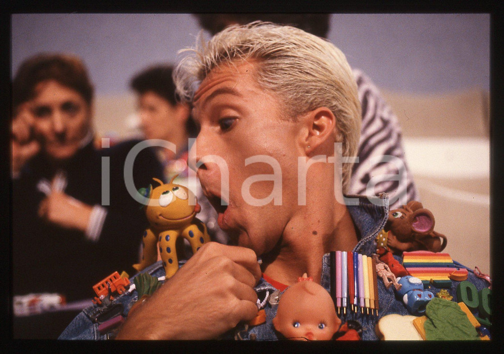 Fotografia d epoca originale 35mm vintage slide 1989 FINALMENTE VENERDI  Terry BEEMAN ritratto ballerino 1