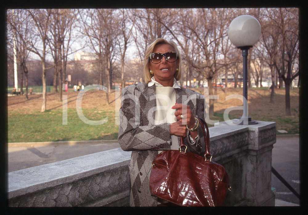 35mm vintage slide* 1990ca MILANO - Sandra MONDAINI ritratto dell'attrice (2)