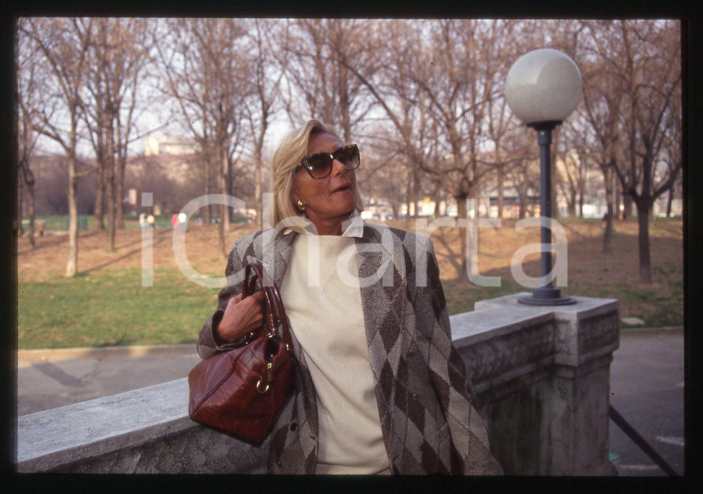 35mm vintage slide* 1990ca MILANO - Sandra MONDAINI ritratto dell'attrice (3)