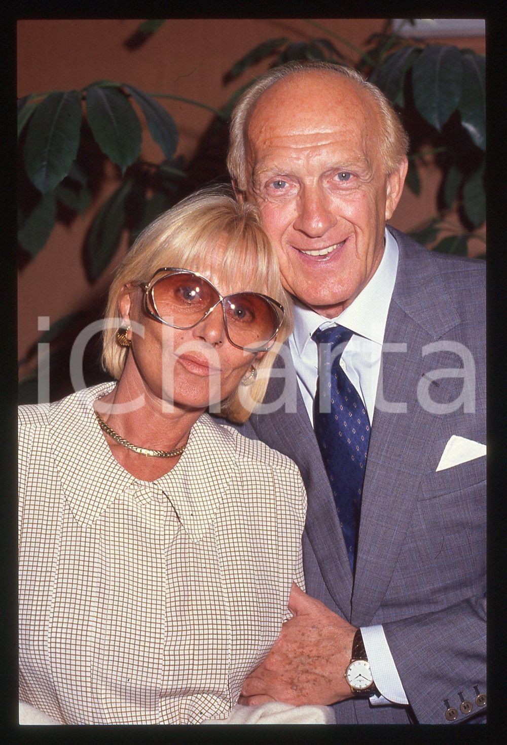 35mm vintage slide* 1990ca COSTUME - Sandra MONDAINI e Raimondo VIANELLO (2)
