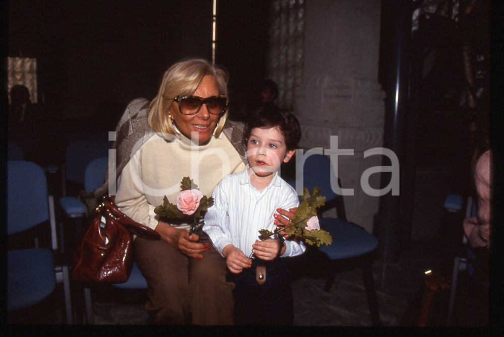 35mm vintage slide* 1990ca MILANO Sandra MONDAINI Ritratto dell'attrice (2)