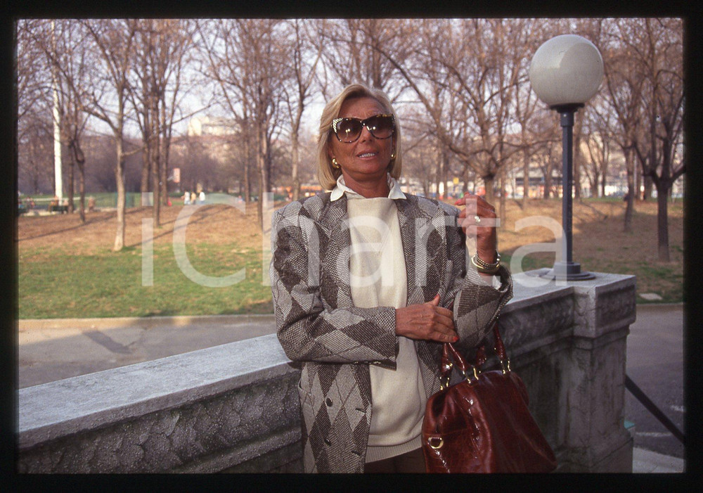35mm vintage slide* 1990ca MILANO - Sandra MONDAINI ritratto dell'attrice (6)
