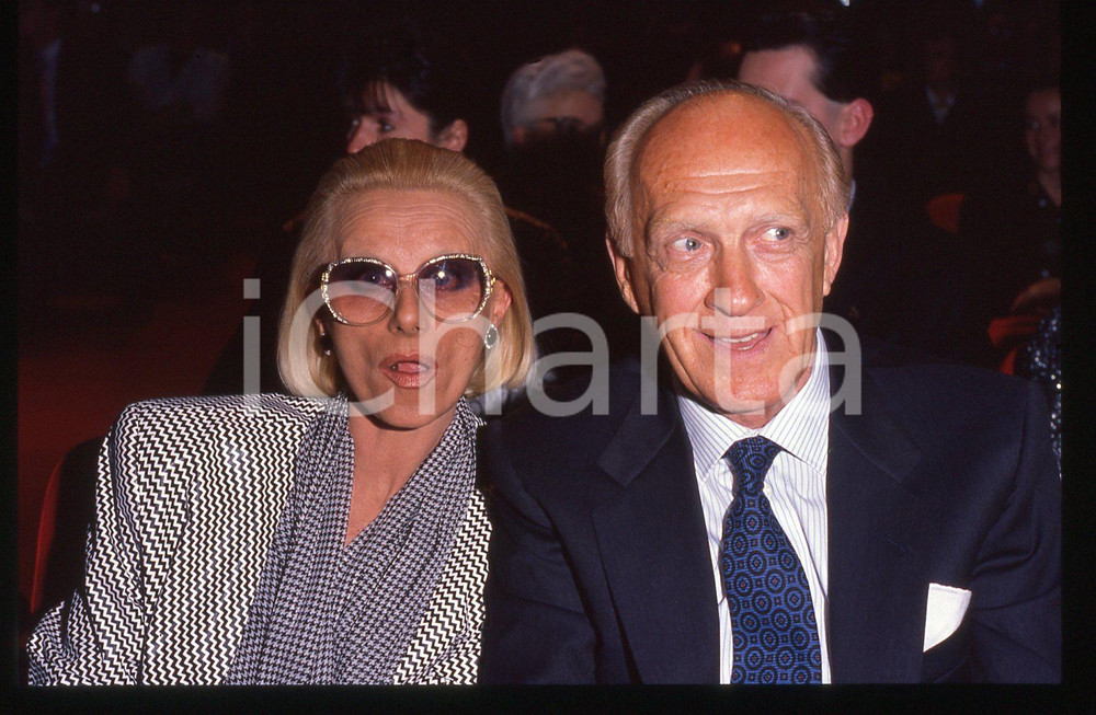 35mm vintage slide* 1990ca COSTUME - Sandra MONDAINI e Raimondo VIANELLO (17)