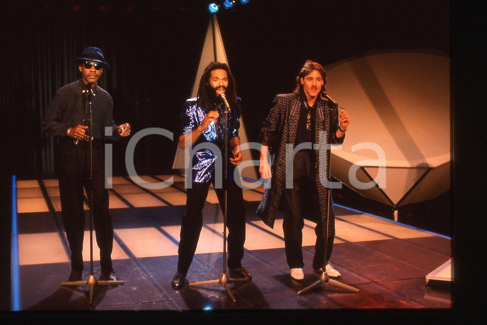 35mm vintage slide* 1986 MUSICA - BAD BOYS BLUE sul set del video LADY BLUE (2)