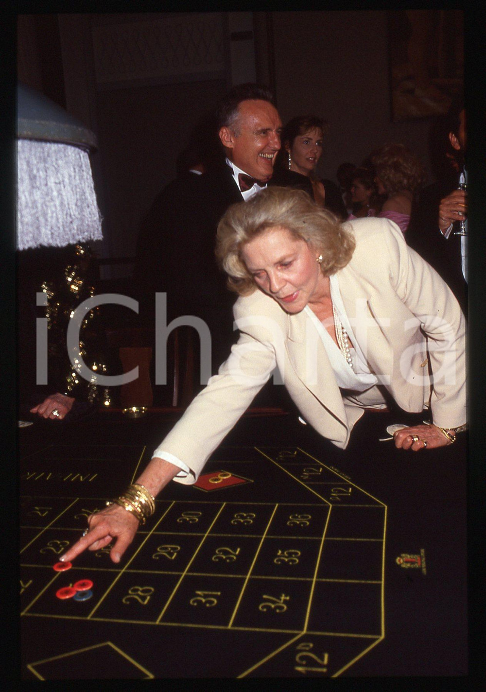 35mm vintage slide* 1990 Casinò CAMPIONE D'ITALIA Lauren BACALL e Dennis HOPPER