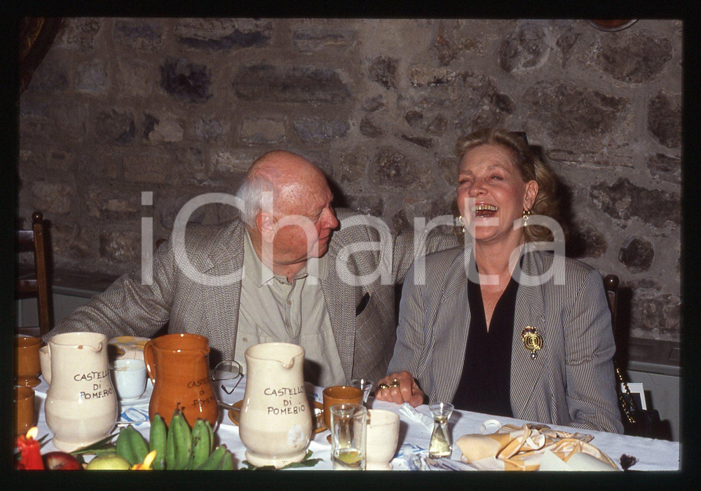 35mm vintage slide* 1990 CASTELLO DI POMERIO Lauren BACALL e Mickey ROONEY (3)